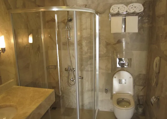 Sarban Φετιγιέ